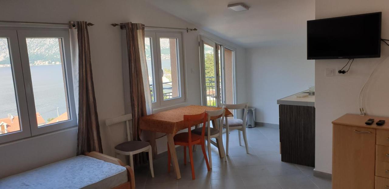 Apartments Scorpio Cattaro Esterno foto