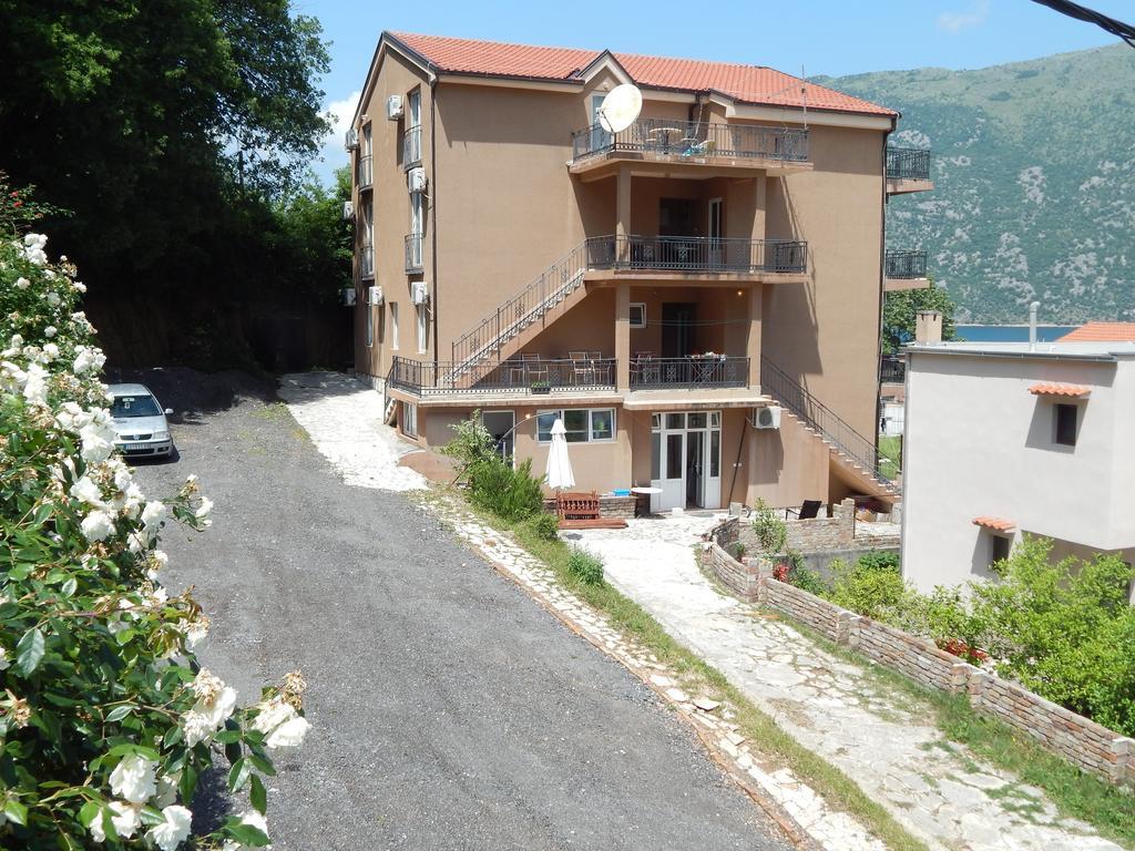 Apartments Scorpio Cattaro Esterno foto