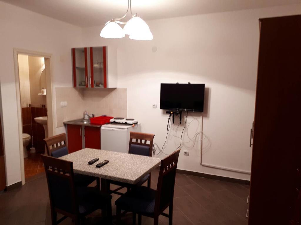 Apartments Scorpio Cattaro Esterno foto