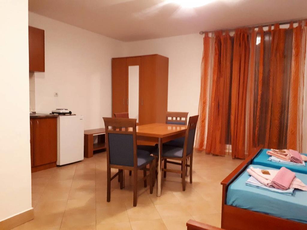 Apartments Scorpio Cattaro Esterno foto